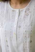 Load image into Gallery viewer, White Sindhi Mirror Work Kurta