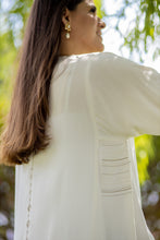 Load image into Gallery viewer, White Sindhi Mirror Work Kurta