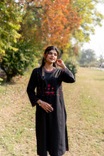 Load image into Gallery viewer, Phulkari Loop Kurta
