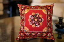 Load image into Gallery viewer, Thar Marori Cushion Cover
