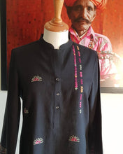 Load image into Gallery viewer, Black Afghan Motifs Shirt
