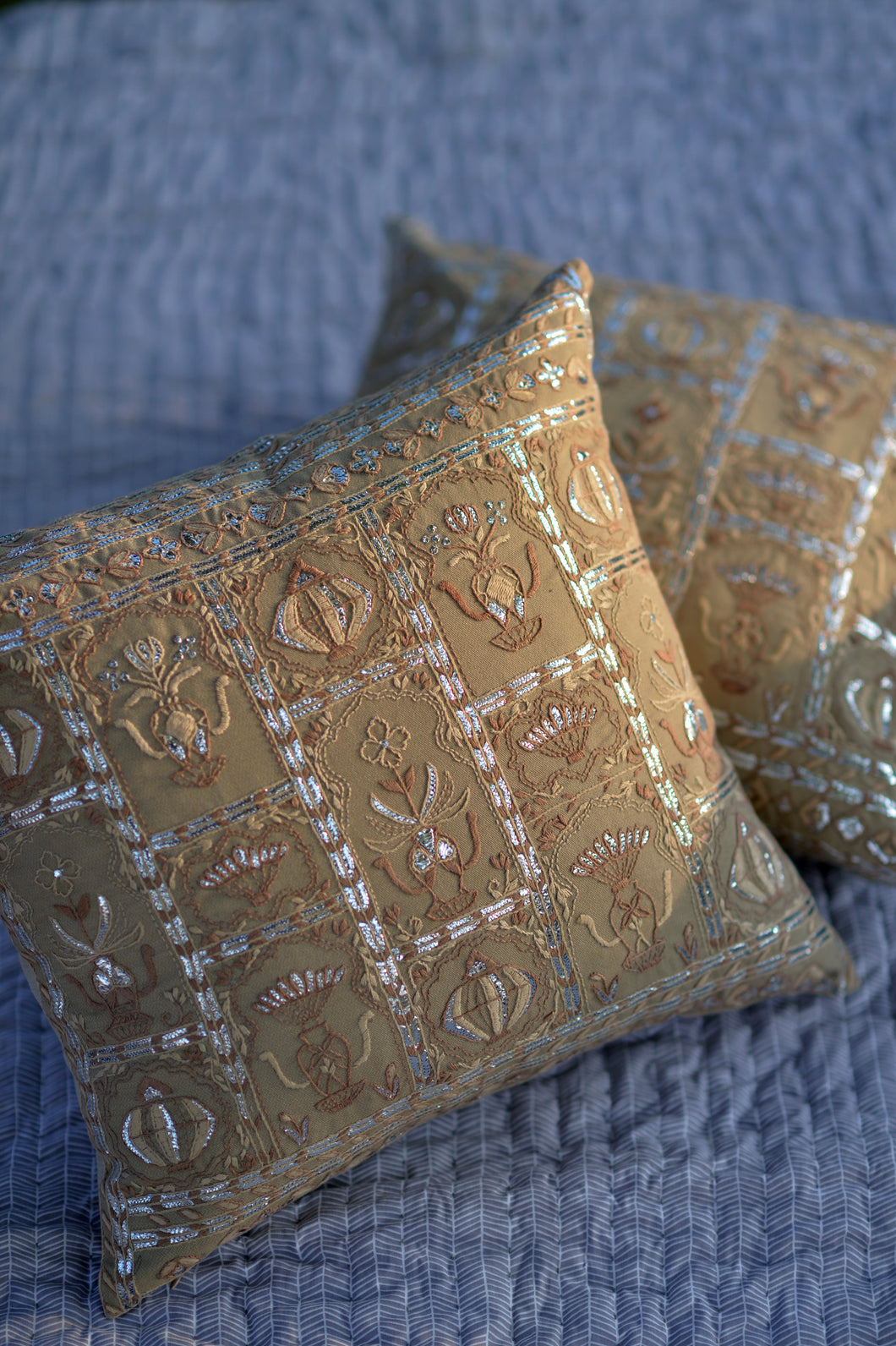 Mughal Panni Cushion