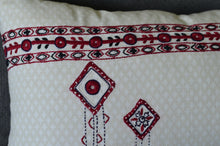 Load image into Gallery viewer, Sindhi Mirror Cushion Cover
