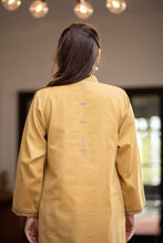 Load image into Gallery viewer, Yellow Shirt With Gold Tilla and Sitara
